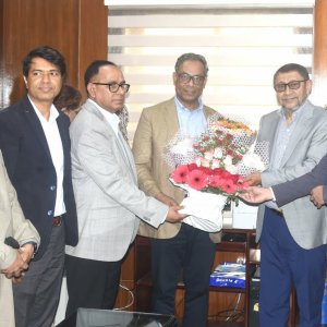 সব সিন্ডিকেট ভেঙে দেবো: স্বাস্থ্যমন্ত্রী