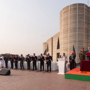 নতুন সরকারের যাত্রা শুরু, প্রস্তুত সচিবালয়