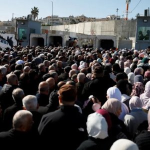 আল-আকসায় জুমার নামাজে ফিলিস্তিনিদের প্রবেশে ইসরায়েলি বাধা