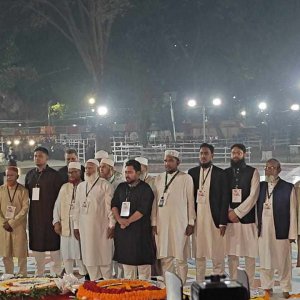 প্রথমবারের মতো শহীদ মিনারে শ্রদ্ধা জানালেন জামায়াত আমির 