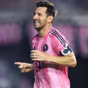 চোট কাটিয়ে ফিরছেন মেসি