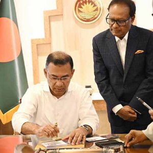 প্রথমবারের মতো তেজগাঁও কার্যালয়ে অফিস করছেন তারেক রহমান