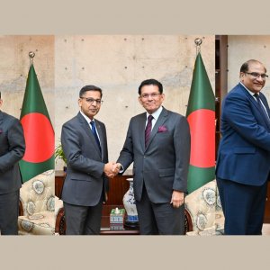 পররাষ্ট্রমন্ত্রীর সঙ্গে তিন দেশের রাষ্ট্রদূতদের সাক্ষাৎ, ঘনিষ্ঠভাবে কাজ করার প্রতিশ্রুতি 