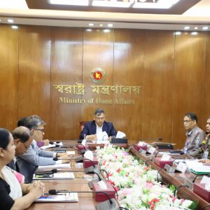 সরকারের প্রথম অগ্রাধিকার আইনশৃঙ্খলার উন্নয়ন: স্বরাষ্ট্রমন্ত্রী