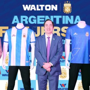 আর্জেন্টিনা ফুটবল দলের ফ্যান জার্সি উন্মোচন করলো ওয়ালটন