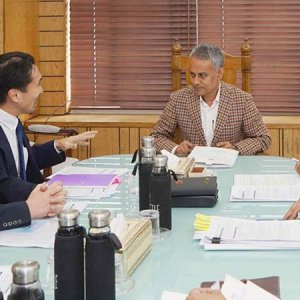 নৌ, সড়ক ও রেলপথ মন্ত্রীর সঙ্গে জাইকা প্রতিনিধিদলের সাক্ষাৎ 