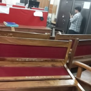 আওয়ামী লীগ নেতাকে জামিন, প্রতিবাদে আদালতে হট্টগোল