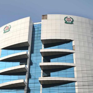 ৯ এপ্রিল পর্যন্ত কর্মকর্তা-কর্মচারীদের সাপ্তাহিক ছুটি বাতিল করলো ইসি