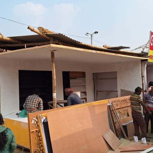 দুর্বল প্রস্তুতি নিয়েই শুরু হয়েছে অমর একুশে বইমেলা 