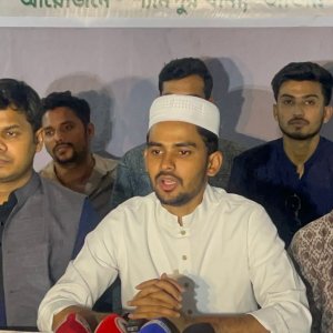 সাকিব আল হাসানকে খেলতে না দেওয়া দুর্নীতি হলে শাস্তি পেতে রাজি: আসিফ মাহমুদ