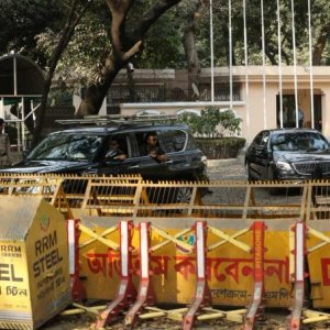 যমুনা ছেড়েছেন ড. ইউনুস