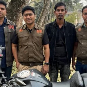 যশোরে বিএনপি নেতা আলমগীর হত্যা: দায় স্বীকার মনিরুলের