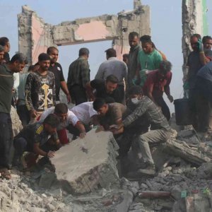 ইরানে মার্কিন-ইসরায়েলি হামলায় নিহতের সংখ্যা বেড়ে ৫৫৫