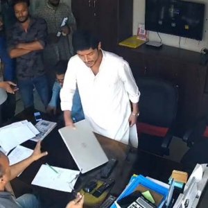 রংপুরে ক্যাবল অপারেটর কার্যালয়ে হামলা, যুবদলের ২ নেতাকে বহিষ্কার