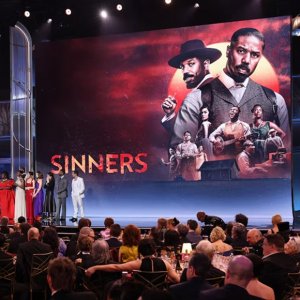 অস্কারের পথে ভ্যাম্পায়ার থ্রিলার সিনেমাটির আরেক জয়