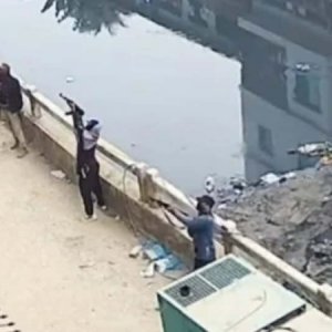 ‘ব্যর্থতা’ স্বীকার করে পুলিশের অভিযান শুরু 