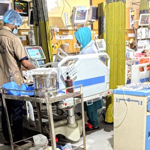 ঢাকার আইসিইউগুলোতে ওষুধ-প্রতিরোধী ‘সুপারবাগ’, উদ্বেগজনক মনে করছে আইসিডিডিআরবি 