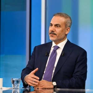 পাল্টাপাল্টি হামলা বন্ধ ও কূটনৈতিক আলোচনার আহ্বান তুরস্কের