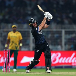 দক্ষিণ আফ্রিকাকে মাটিতে নামিয়ে ফাইনালে নিউজিল্যান্ড