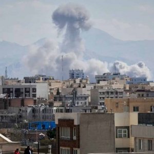 মধ্যপ্রাচ্যের যুদ্ধের চাপে বাংলাদেশ, বাড়ছে আমদানি ব্যয়