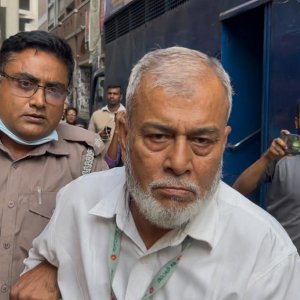 নারী মুক্তিযোদ্ধার টাকা আত্মসাত: জি.কে. বাবুলের সাজা, সাংবাদিকদের ওপর চড়াও ছেলে 