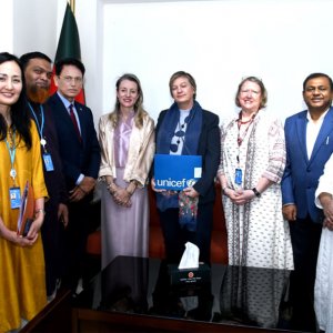 বাংলাদেশে একমুখী শিক্ষা ব্যবস্থা বাস্তবায়ন নিয়ে আলোচনা 