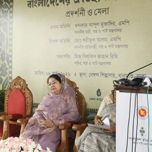 ‘তাঁতপণ্যের সম্ভাবনাকে কাজে লাগাতে উন্নত বিপণন জরুরি’