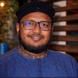 জামিনের পর আদালত প্রাঙ্গণ থেকে আ.লীগ নেতা আটক