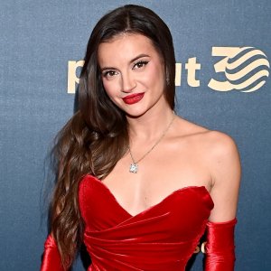 ঢালিউডের সিনেমায় বলিউডের নাতালিয়া