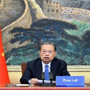 চীনের পক্ষ থেকে স্পিকার হাফিজ উদ্দিন আহমেদকে অভিনন্দন