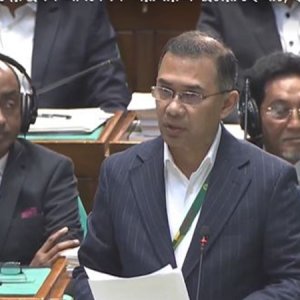 কাঙ্ক্ষিত গণতন্ত্রের যাত্রা শুরু হলো: প্রধানমন্ত্রী