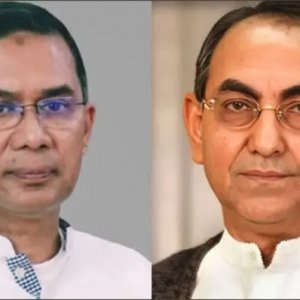 এভারকেয়ারে মির্জা আব্বাসের শয্যাপাশে প্রধানমন্ত্রী তারেক রহমান