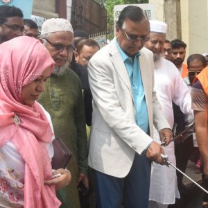 ধলপুরে ডিএসসিসির বিশেষ পরিচ্ছন্নতা অভিযান, আধুনিক যানবাহন হস্তান্তর