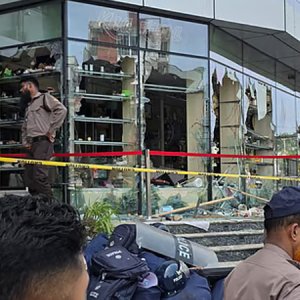 উত্তরায় শপিং মলে হামলা, ভাঙচুর ও লুটপাটের ঘটনায় মামলা