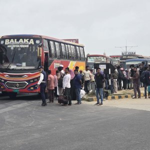 পদ্মা সেতু এলাকায় যান চলাচল স্বাভাবিক