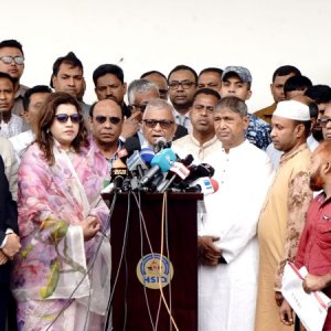 আমরা সব সময় প্রবাসীদের পাশে আছি: বৈদেশিক কর্মসংস্থান মন্ত্রী