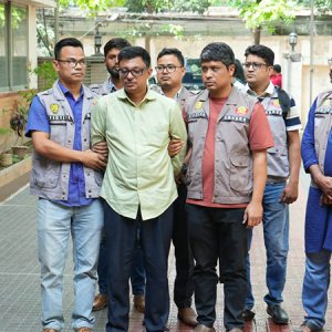 প্রধানমন্ত্রীর উপদেষ্টা পরিচয়ে প্রতারণার অভিযোগে একজন গ্রেফতার