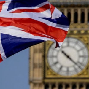 সব ধরনের ভিসা ফি বাড়াচ্ছে যুক্তরাজ্য 