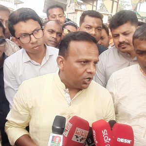 ঈদে লঞ্চে নির্ধারিত ভাড়ার চেয়ে ১০ শতাংশ কম নেওয়া হচ্ছে: প্রতিমন্ত্রী