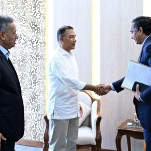 ছুটির পর প্রথম কার্যদিবসে সচিবালয়ে প্রধানমন্ত্রী