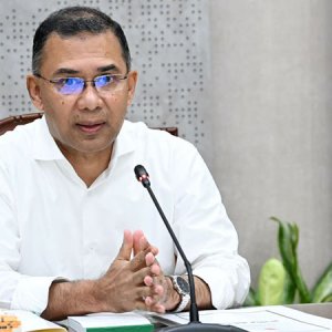 রাজধানীর ট্রাফিক ব্যবস্থাকে যুগোপযোগী করার নির্দেশ প্রধানমন্ত্রীর