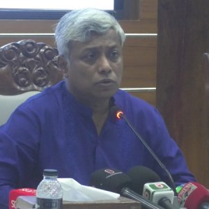 জ্বালানি তেলে ভর্তুকি দিচ্ছে সরকার, তবু দাম বাড়ায়নি: প্রতিমন্ত্রী