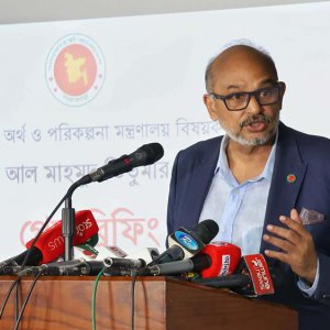 দেশি-বিদেশি ঋণের বোঝা বাড়াবে না সরকার: তিতুমীর