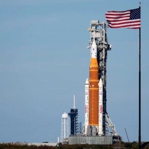 ৫০ বছর পর চাঁদের পথে মানুষ, আর্টেমিস-২-এর সফল উৎক্ষেপণ