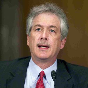 ইরান যুদ্ধ ও হরমুজ সংকট নিয়ে যুক্তরাষ্ট্রকে সতর্ক করলেন সাবেক সিআইএ প্রধান