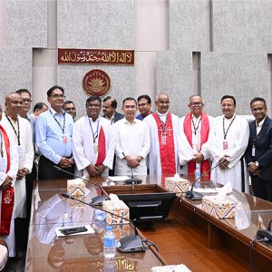 সরকার সব ধর্মের মানুষকে একচোখে দেখতে চায়: প্রধানমন্ত্রী 