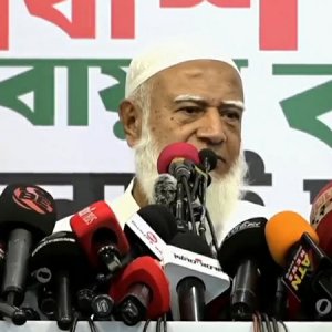 সরকারের কথা শুনলে মনে হয় দেশ তেলের ওপর ভাসছে: জামায়াত আমির