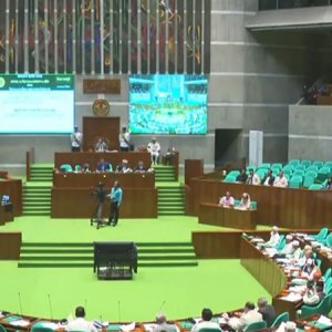 মোবাইল ও ইন্টারনেট ব্যাংকিংয়ে প্রতারণা রোধে ৭ দাওয়াই অর্থমন্ত্রীর