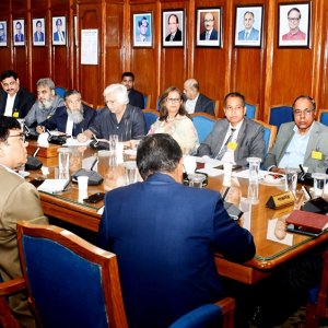 সুদের হার সিঙ্গেল ডিজিট চান ব্যবসায়ীরা