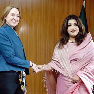 বাংলাদেশ সফরে আসছেন অস্ট্রেলিয়ার স্পিকার